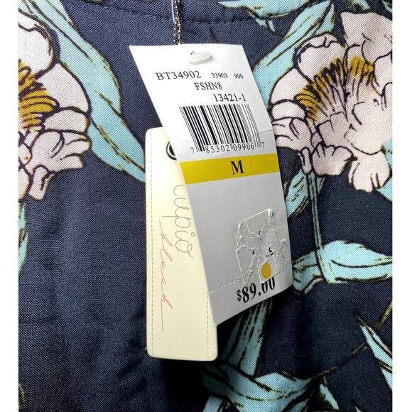 Beautiful Flowy Floral Dress - NWT - Size Medium - Picture 8 of 10